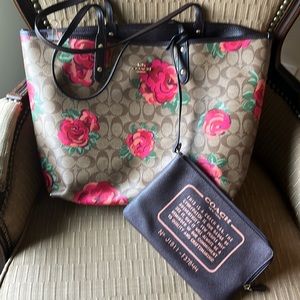 Coach large city tote